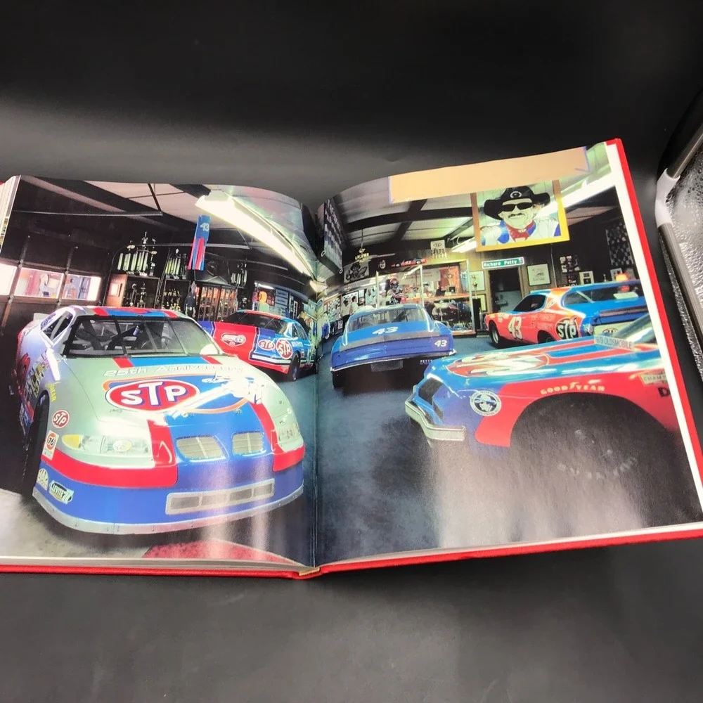 Richard Petty STP 25th Anniversary Book 1996 UMI Publication Limited Edition
